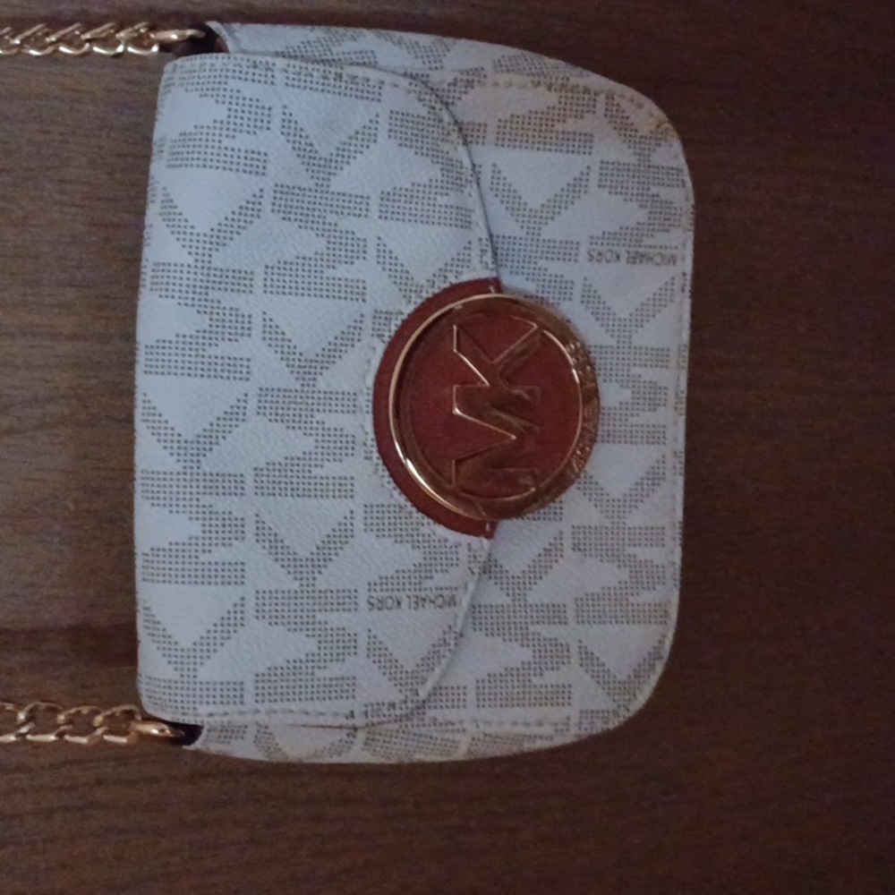 Purse - Picture 2 of 3